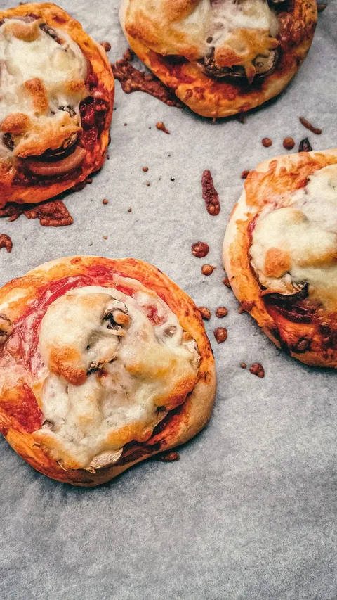 6 Resep Pizza Mini Mudah dan Enak, Inspirasi Camilan untuk Si Kecil