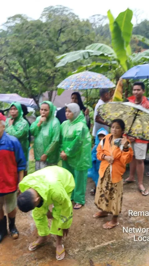 Pilu, 2 Balita Kakak Beradik Tewas Tertimbun Longsor di Kota Padang