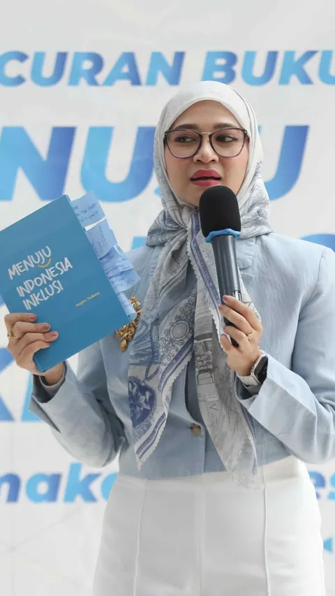 FOTO: Cerita di Balik Buku "Menuju Indonesia Inklusi" Karya Stafsus Presiden Angkie Yudistia