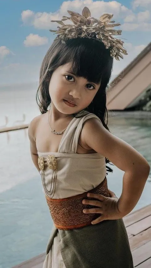 Disebut Rachel Vennya Mini, Ini Potret Terbaru Chava yang Dipuji Makin Gede Makin Cantik