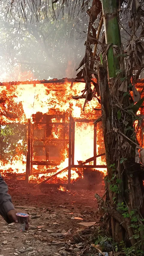 Kampung Narkoba di Jambi Digerebek, Semua Kocar Kacir Terjun ke Sungai & Ada Kobaran Api
