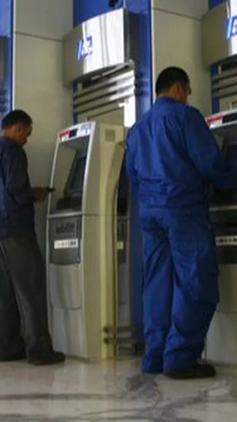 Ternyata Ini Asal Mula Mesin ATM Masuk ke Indonesia