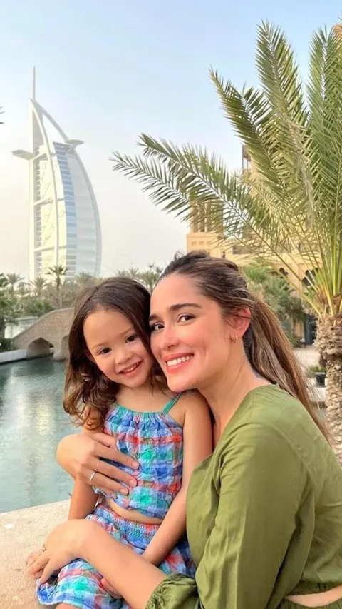 Cantik Banget! Potret Terbaru Sophia Anak Yasmine Wildblood Kini Tampil Berponi