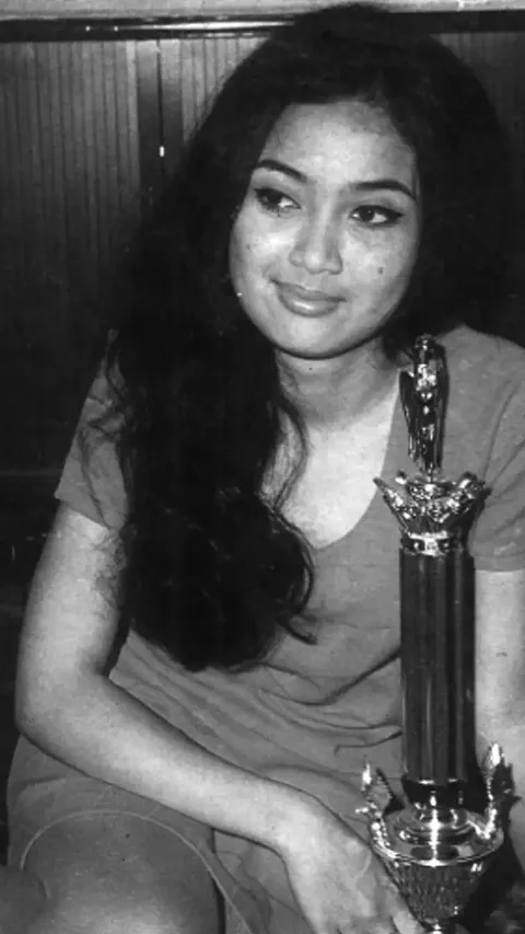 Ini Sosok Pemenang Putri Indonesia Tahun 1971, Cantiknya Alami Sampai Curi Perhatian