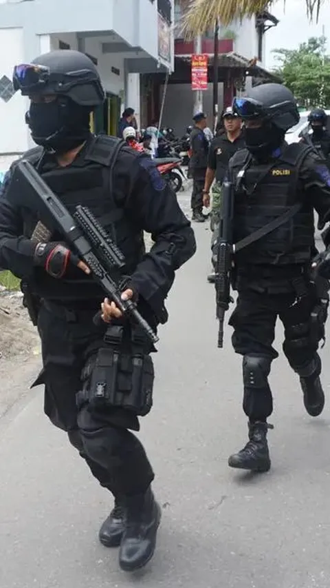 Geledah Rumah Terduga Teroris di Kabupaten Bandung, Densus 88 Sita Sejumlah Barang Bukti