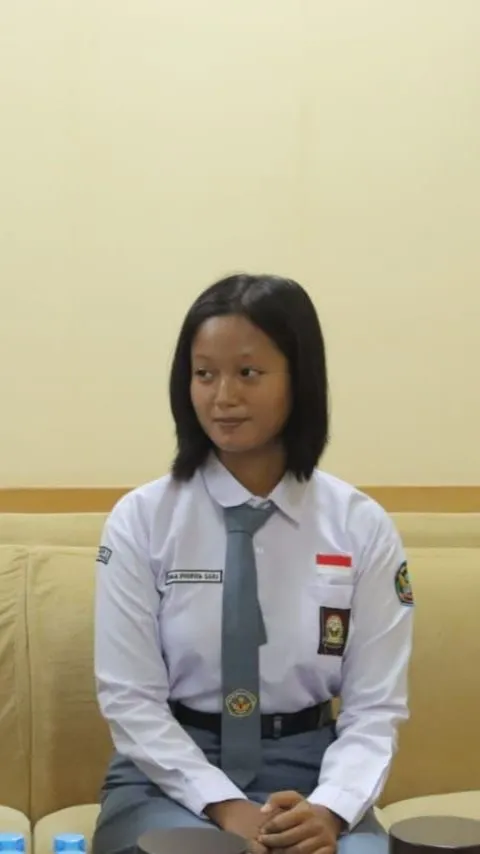 Kisah Bunga Puspita Sari, Anak Buruh Setrika Jadi Anggota Paskibraka Nasional 2023