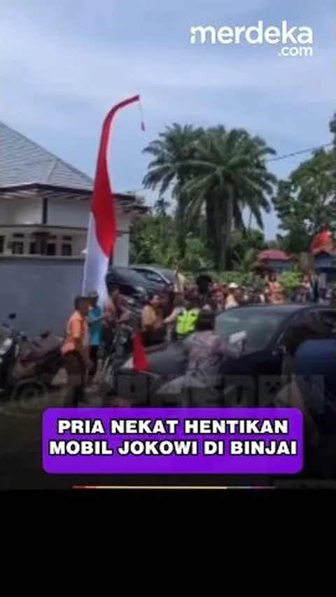 Pria Nekat Hentikan Mobil Jokowi di Binjai