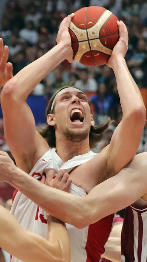 FOTO: Susah Payah Kanada Tekuk Latvia di Piala Dunia Basket FIBA 2023