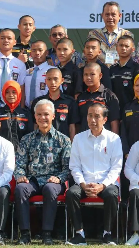 Jokowi Puji Program Ganjar Bangun SMKN Gratis: Mendikbud Datang ke Sini, Perluas ke Provinsi Lain
