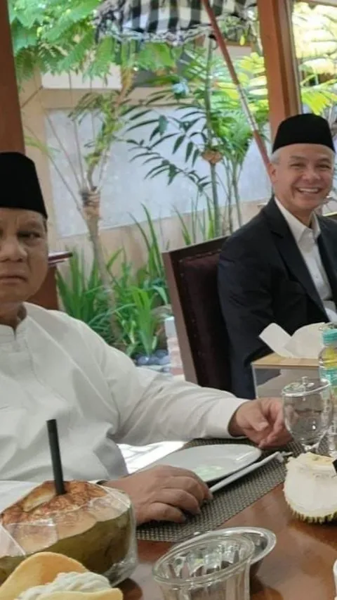 Ganjar Ungkap Isi Pembicaraan Saat Makan Siang Bareng Jokowi dan Prabowo