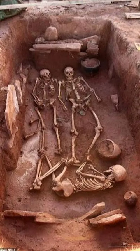 Kerangka Prajurit Perempuan Ditemukan di Makam Berusia 2.500 Tahun, Dikubur Bersama Sejumlah Senjata Langka
