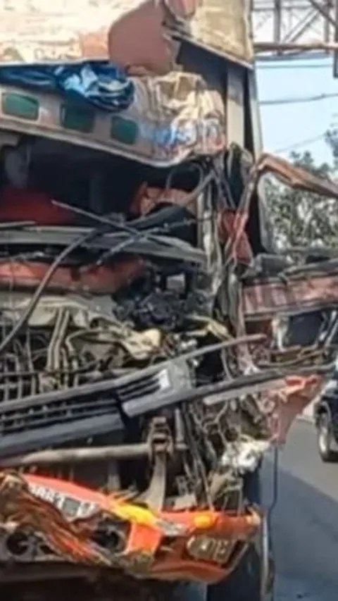 Tabrakan Beruntun Akibat Rem Blong di Cianjur, 2 Orang Tewas