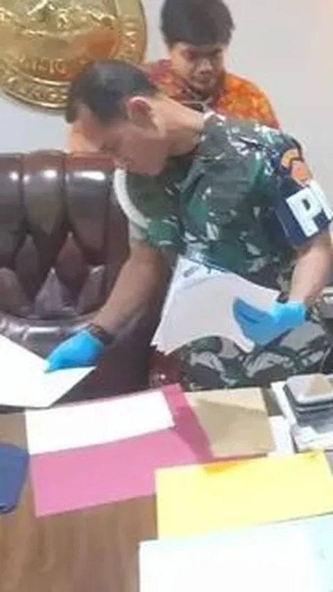Puspom TNI dan KPK Sita 2 Boks dan 1 Koper dari Kantor Basarnas, Ini Isinya