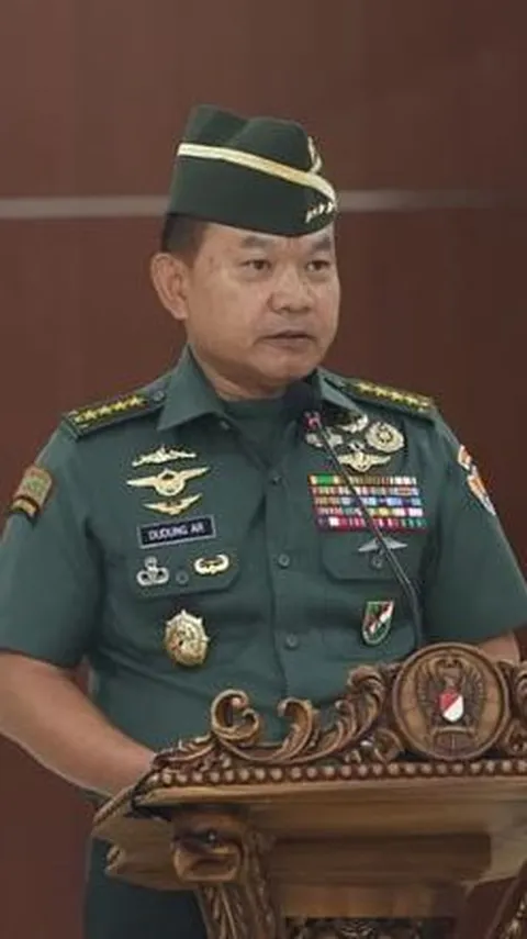 Tiga Pati TNI Naik Pangkat jadi Mayor Jenderal, Ini Sosoknya Disalami Bintang 4