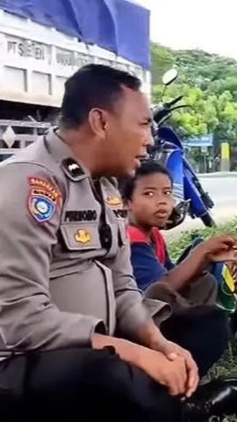 Untung Ketemu Polisi Baik, Kecopetan di Kapal Keluarga Ini Pulang Kampung Jalan Kaki ke Magelang