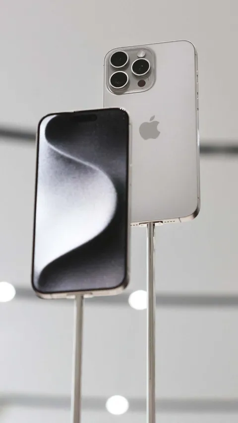 FOTO: Duduki Kasta Tertinggi, Ini Spesifikasi dan Harga iPhone 15 Pro dan IPhone 15 Pro Max