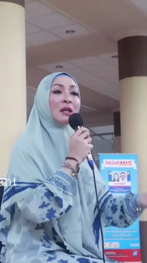 Merinding Tausiah Angelina Sondakh di Masjid Raya Bandung Menyinggung soal Dunia 