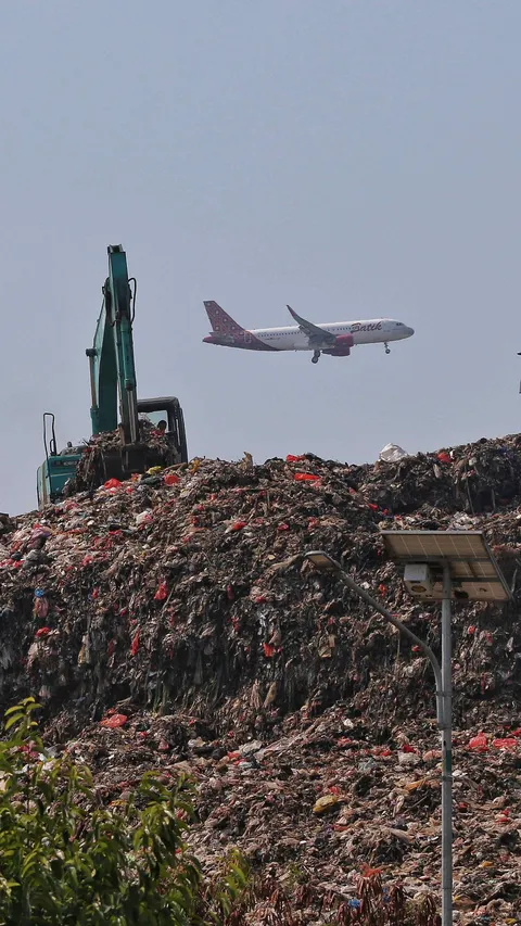 FOTO: Penampakan 7,2 Juta Ton Gunung Sampah yang Belum Dikelola dengan Baik di TPA Rawa Kucing Tangerang