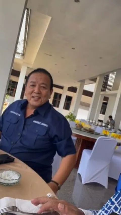 Gubernur Lampung Undang Hotman Paris Makan di Rumah Dinas, Netizen Langsung Ingat Jalan Rusak yang Viral 