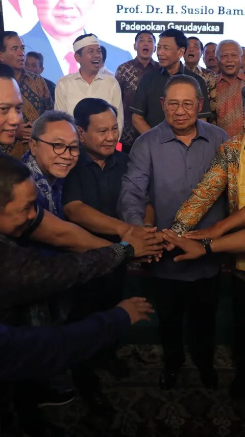 VIDEO: Sikap Sempurna Prabowo dan Luhut, Dua Jenderal Darah Kopassus Saling Beri Hormat
