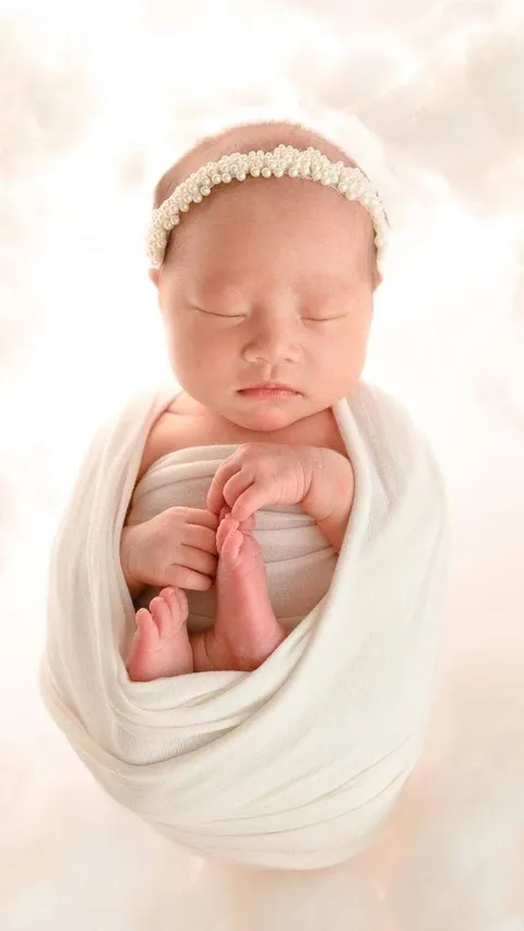 Potret Cantik & Menggemaskan Baby Sophia Anak 