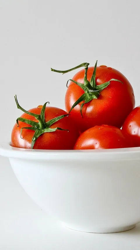 10 Manfaat Tomat untuk Kesehatan Tubuh, Menyehatkan Kulit hingga Menurunkan Risiko Kanker