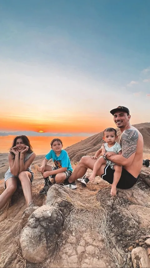 Penuh Keseruan, Intip Liburan Keluarga Jessica Iskandar di Labuan Bajo