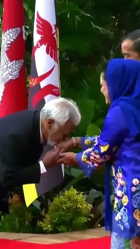 VIDEO: Momen PM Timor Leste Xanana Gusmao Cium Tangan Sampai Membungkuk Iriana Jokowi