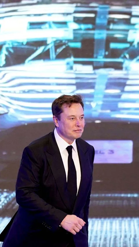 Menko Luhut Sesumbar Bagi-Bagi Golden Visa ke Orang Keren, Termasuk Elon Musk?