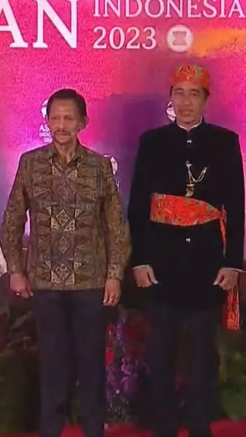 Jokowi Pakai Baju Khas Betawi Di Gala Dinner KTT ASEAN, Megawati hingga JK Hadir