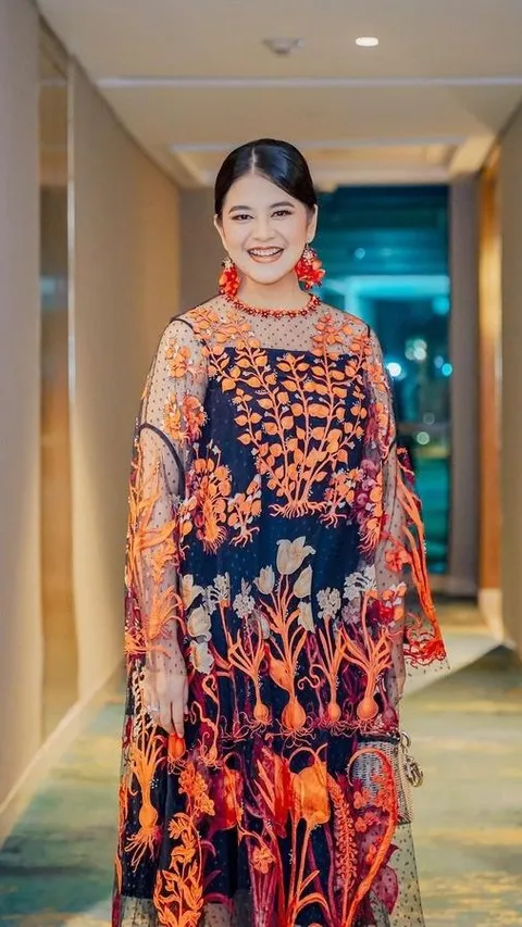 Pesona Kahiyang Ayu Nonton Fashion Festival Bareng Istri Jenderal Polri, Dipuji Makin Cantik 