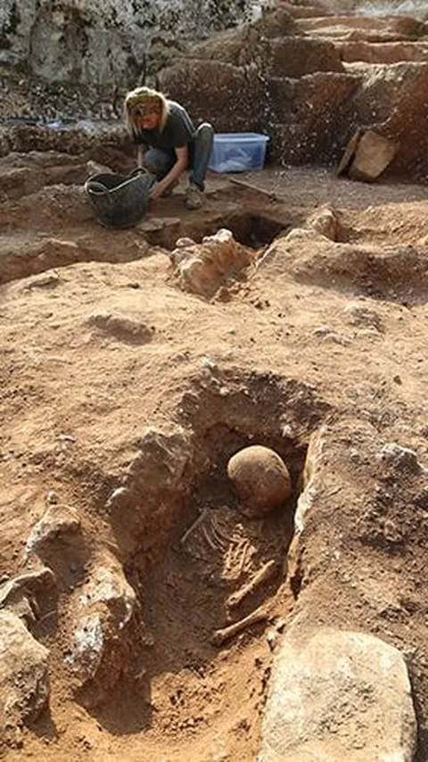 Makam Kuno Berisi 54 Bocah di Dekat Gereja Berusia 1500 Tahun Ditemukan, Penyebab Kematian Masih Misterius
