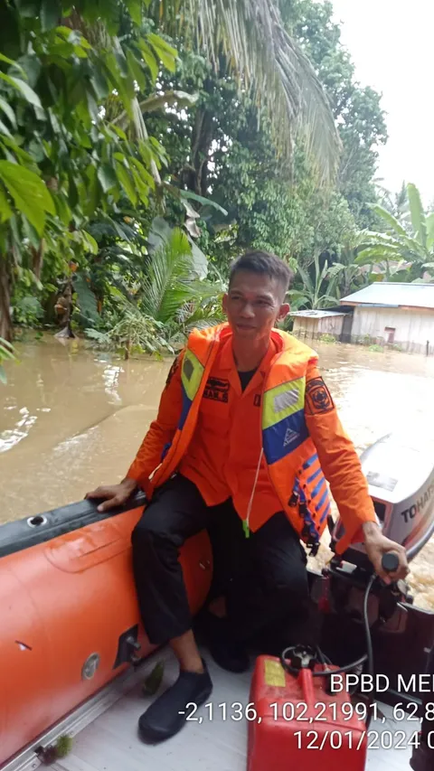 Banjir Rob Terjang 10 Kecamatan dan 25 Desa di Merangin, 1.094 Warga Mengungsi