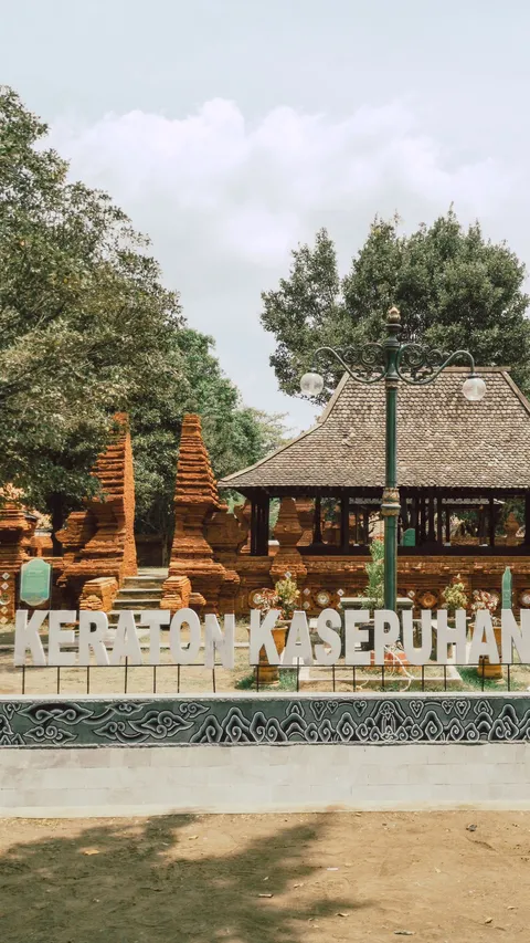 Fakta Keraton Kasepuhan Cirebon yang Jarang Diketahui, Ada Ornamen Keramik Berisi Kisah dari Al Kitab