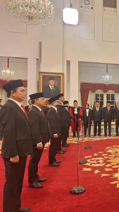 Jokowi Lantik 9 Anggota KPPU Periode 2023-2028, Ini Daftarnya