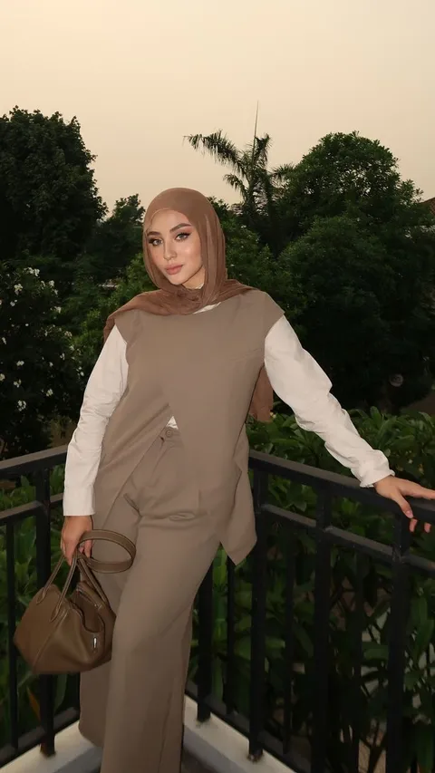 Tuai Sorotan, 8 Potret Style Hijab Margin Wieheerm