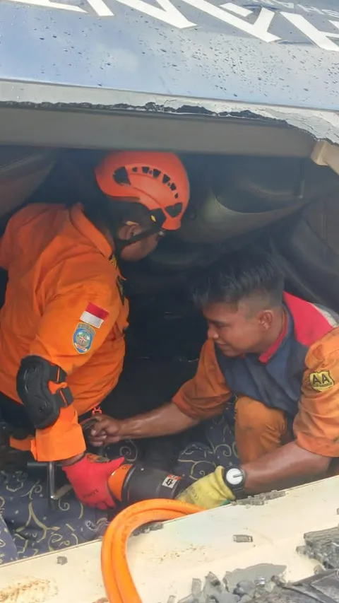 Kronologi Bus New Shantika Terjun dari Tol Pemalang, Dua Korban Meninggal Berhasil Dievakuasi