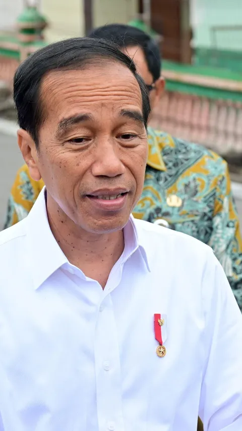 Jokowi Cek Perbaikan Jalanan Rusak Viral Kawasan Wisata Jeglongan Seribu Jawa Tengah