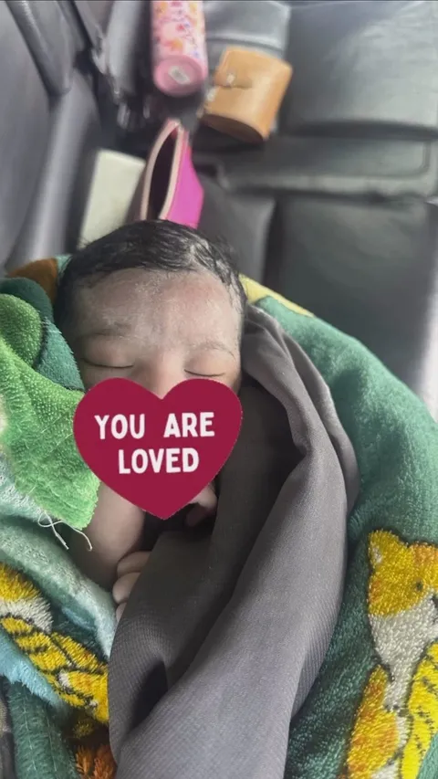 Dibuang di Semak Belukar, 10 Potret Bayi yang Diselamatkan Oleh Nana Mirdad - Kini Sehat Usai Dilarikan ke Rumah Sakit