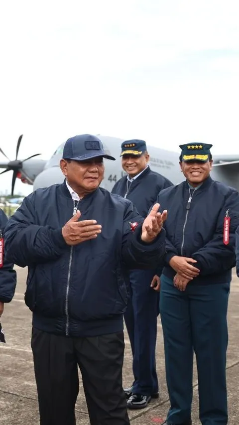 Aksi Prabowo Pose Gemoy di Depan Jokowi Bikin Tiga Jenderal Bintang Empat TNI Tertawa