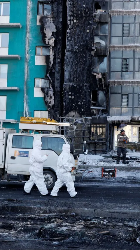 FOTO: Truk Bermuatan 60 Ton Gas Cair Meledak Hanguskan Apartemen, Toko, Mobil-Mobil hingga Tewaskan 6 Orang di Mongolia