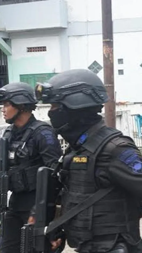 Densus 88 Tangkap 10 Terduga Teroris di Solo Raya