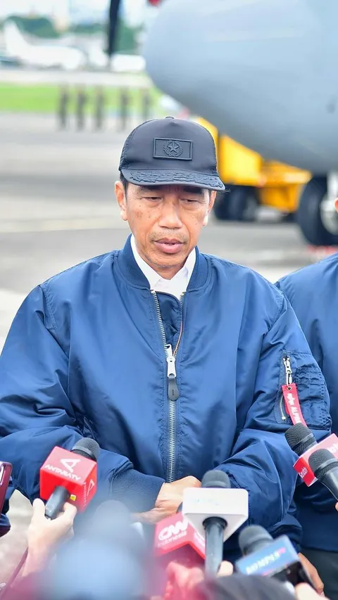 VIDEO: Presiden Jokowi Tertawa Ditanya Pose Dua Jari: Menyenangkan