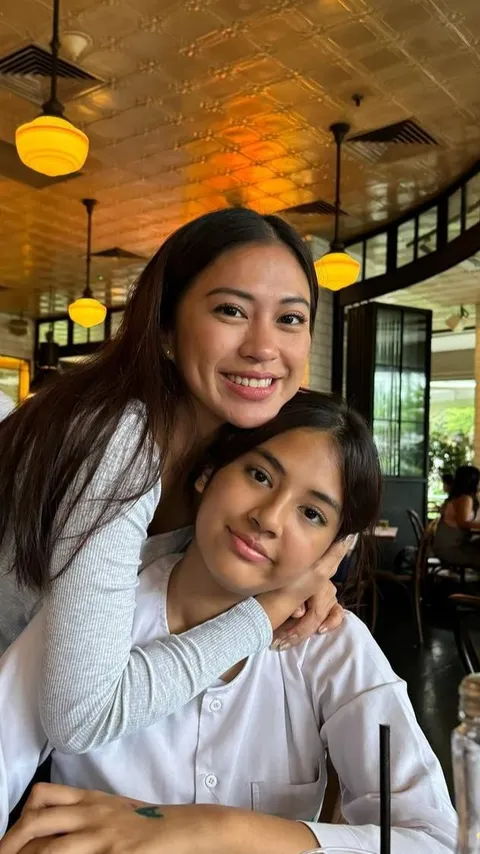 Beranjak Remaja, 8 Foto Alaia Putri Sulung Kenang Mirdad dan Tyna Dwi Jayanti Yang Cantiknya Saingi Sang Mama