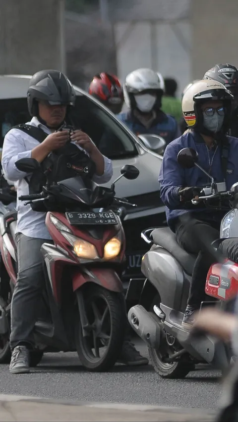 Luhut Akhirnya Buka Suara Soal Rencana Kenaikan Pajak Sepeda Motor