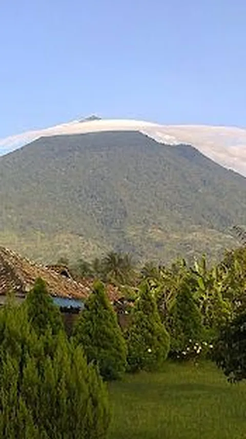 4 Fakta Gunung Tanggamus di Provinsi Lampung, Panorama Indah hingga Cerita Tikungan Mbah Jenggot