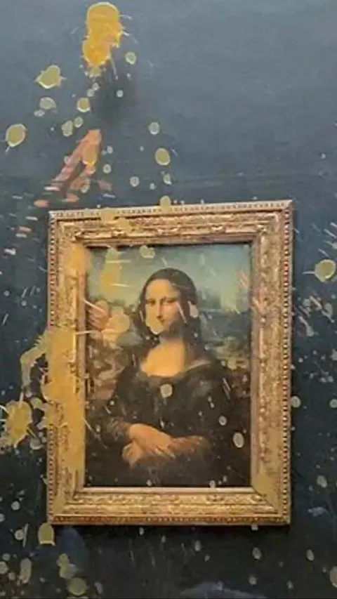 FOTO: Penampakan Lukisan Mona Lisa Dilempari Sup oleh Aktivis Perubahan Iklim