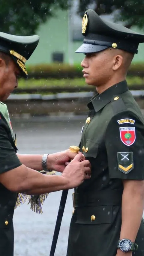 Bapaknya Kopral TNI, Begini Pertemuan dengan Sang Anak yang Punya Pangkat Lebih Tinggi