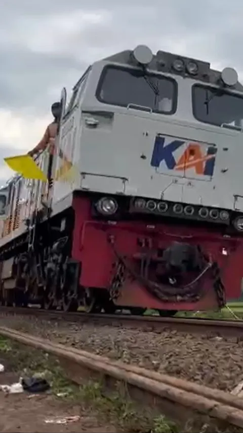 Evakuasi KA Turangga dan KA Lokal Baraya Selesai, Jalur Kereta Haurpugur-Cicalengka Aktif Lagi