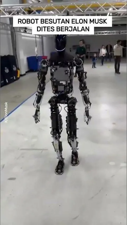 VIDEO: Robot Manusia Besutan Elon Musk Dites Berjalan